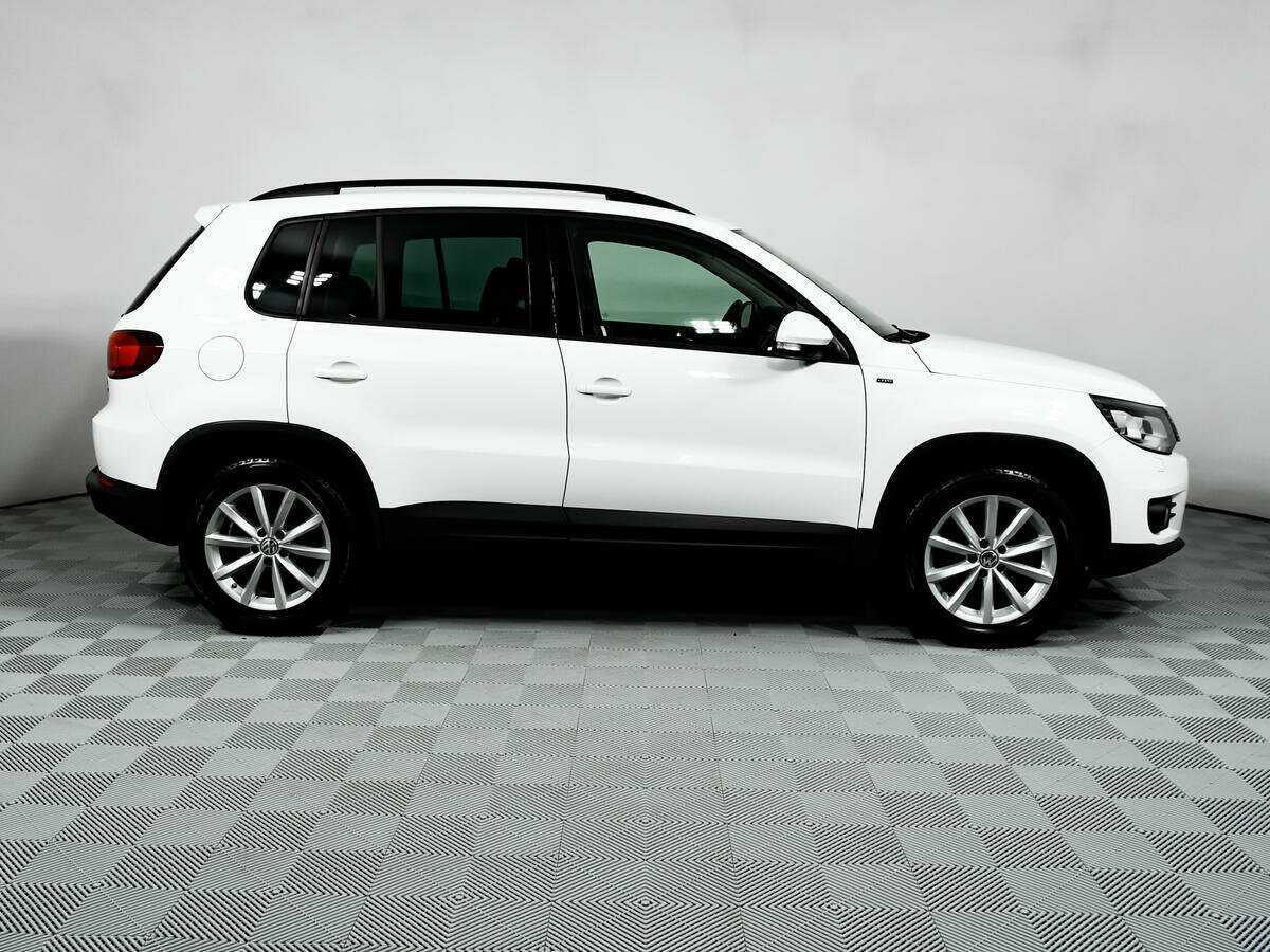 Volkswagen Tiguan б/у, 2016, Автоматическая. Фото: #3