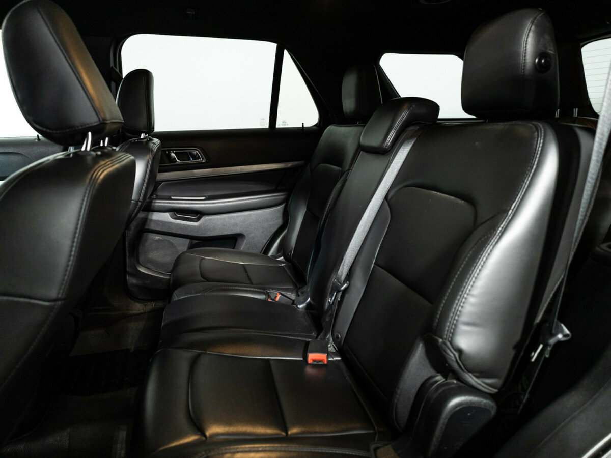Ford Explorer б/у, 2018, Автоматическая. Фото: #7