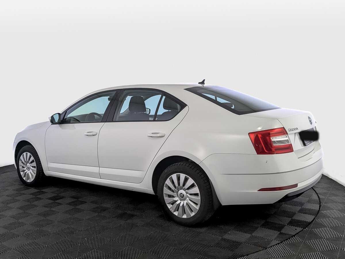 Skoda Octavia б/у, 2019, Механическая. Фото: #6