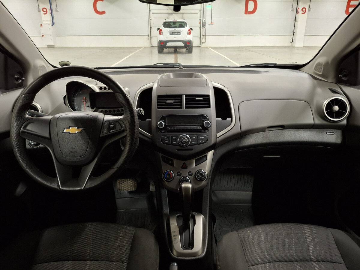 Chevrolet Aveo б/у, 2015, Автоматическая. Фото: #12