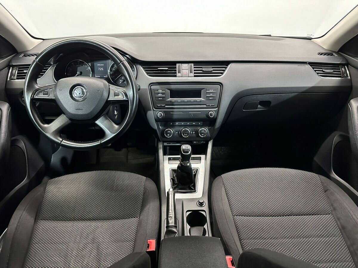 Skoda Octavia б/у, 2013, Механическая. Фото: #7