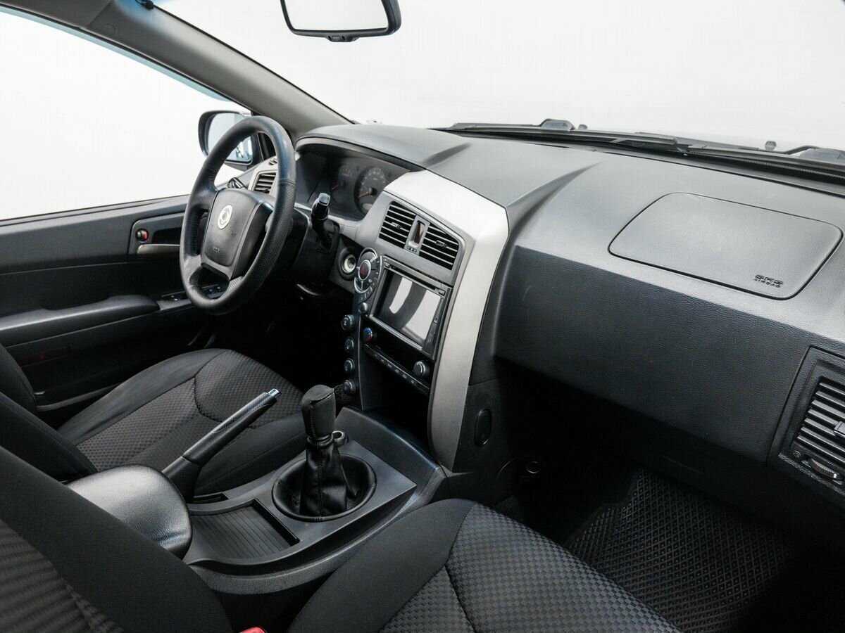 SsangYong Kyron б/у, 2013, Механическая. Фото: #3