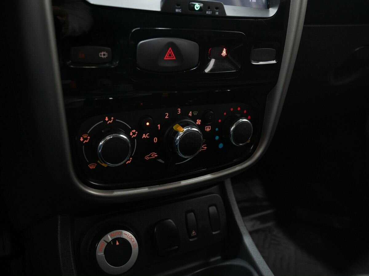 Renault Duster б/у, 2014, Механическая. Фото: #17
