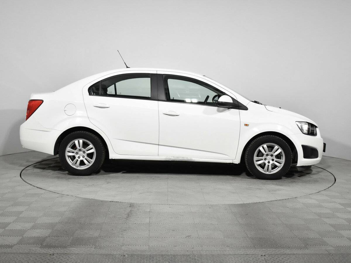 Chevrolet Aveo б/у, 2013, Автоматическая. Фото: #3