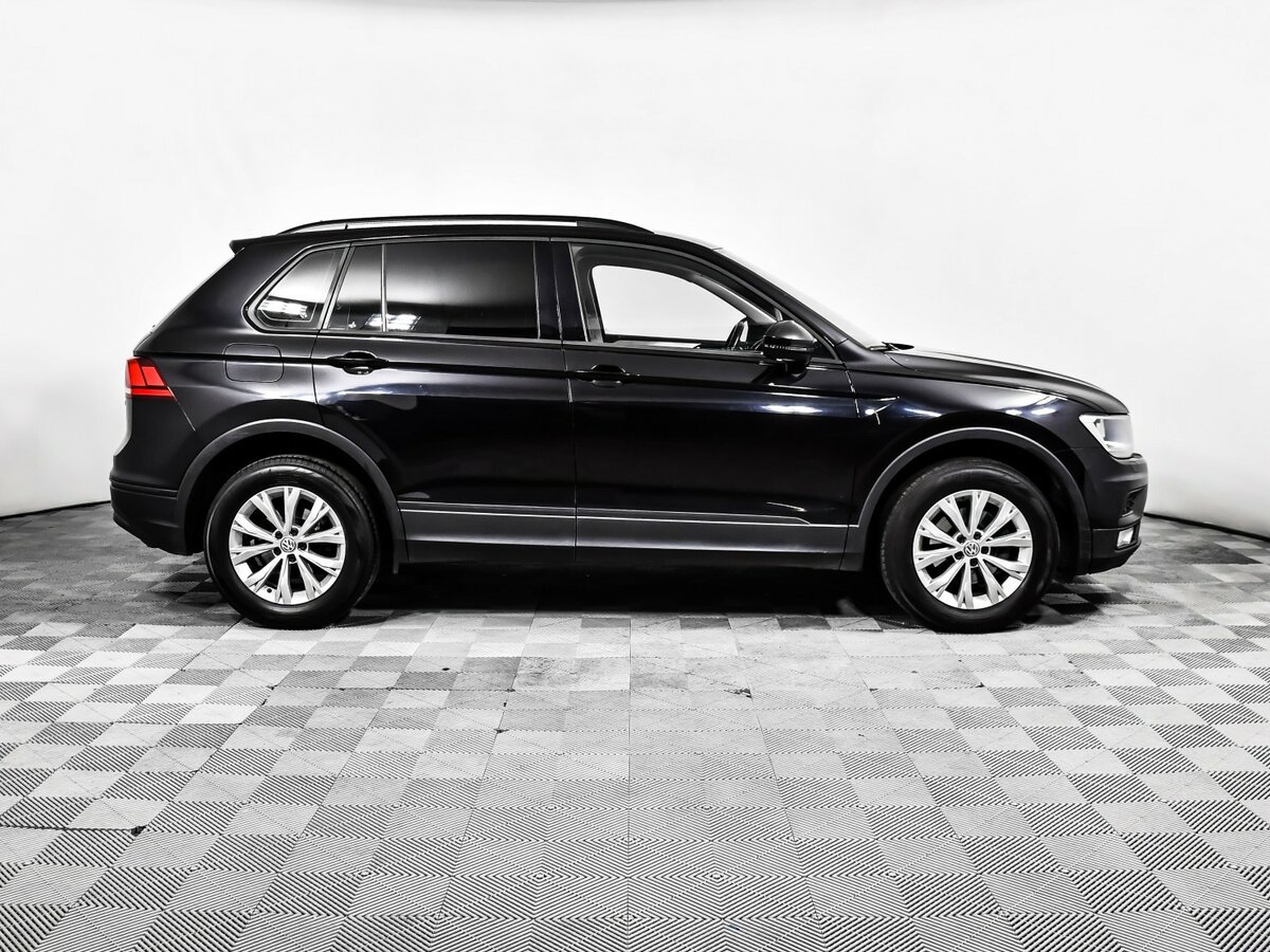 Volkswagen Tiguan б/у, 2017, Роботизированная. Фото: #2