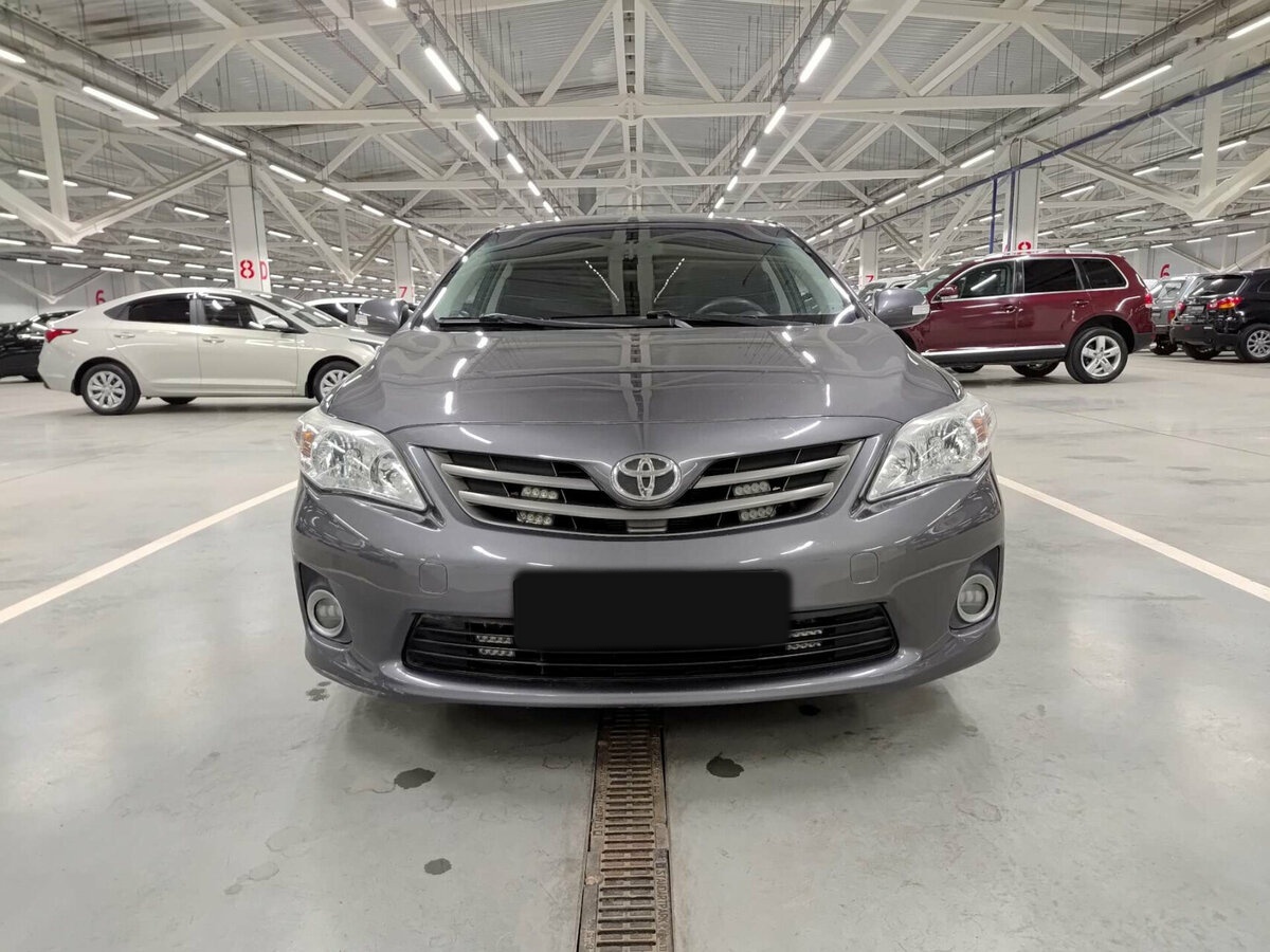 Toyota Corolla б/у, 2012, Механическая. Фото: #1