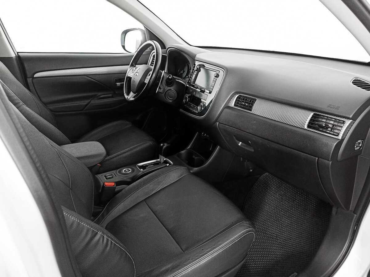 Mitsubishi Outlander б/у, 2014, Вариатор. Фото: #6