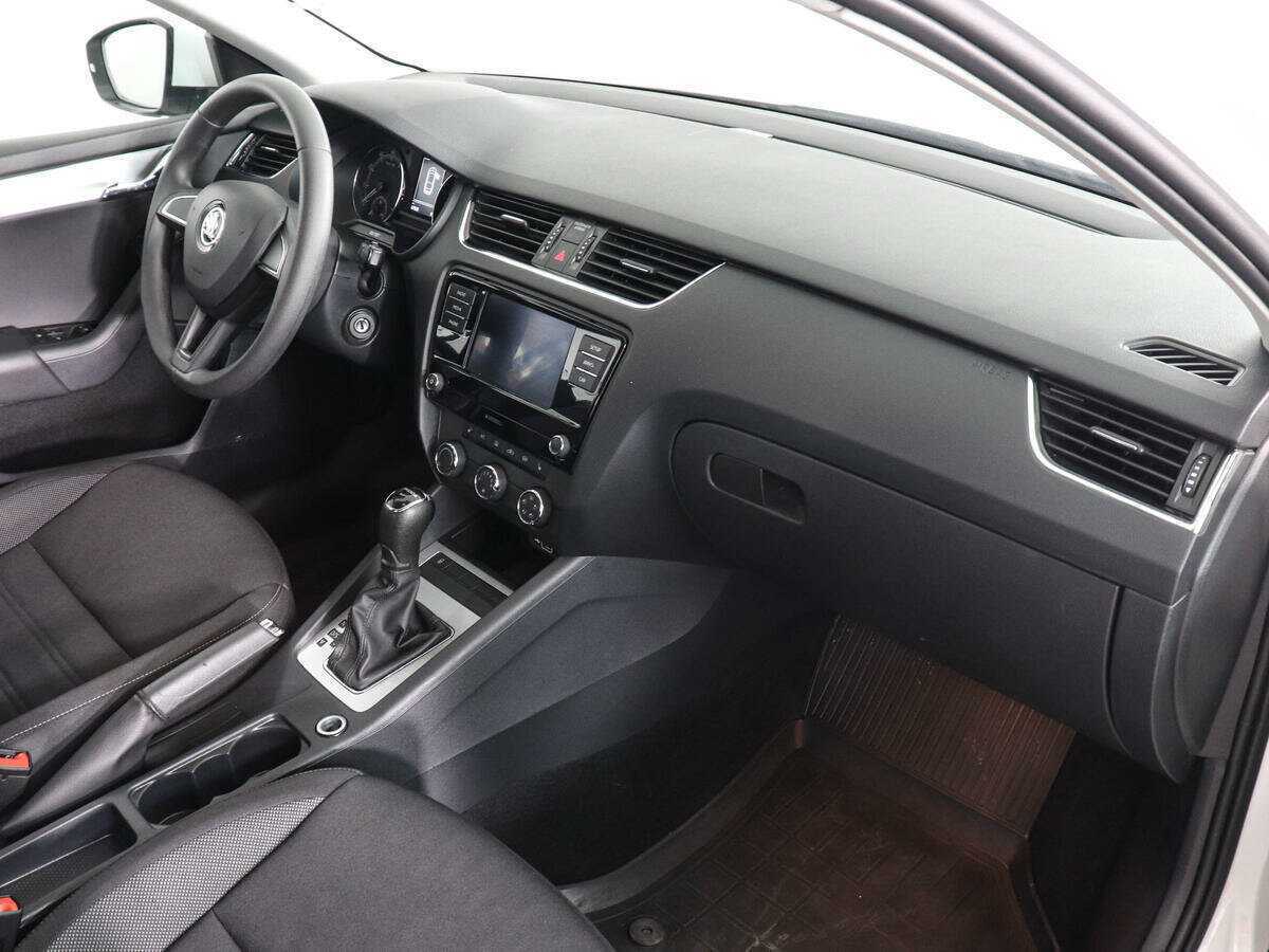 Skoda Octavia б/у, 2018, Автоматическая. Фото: #9