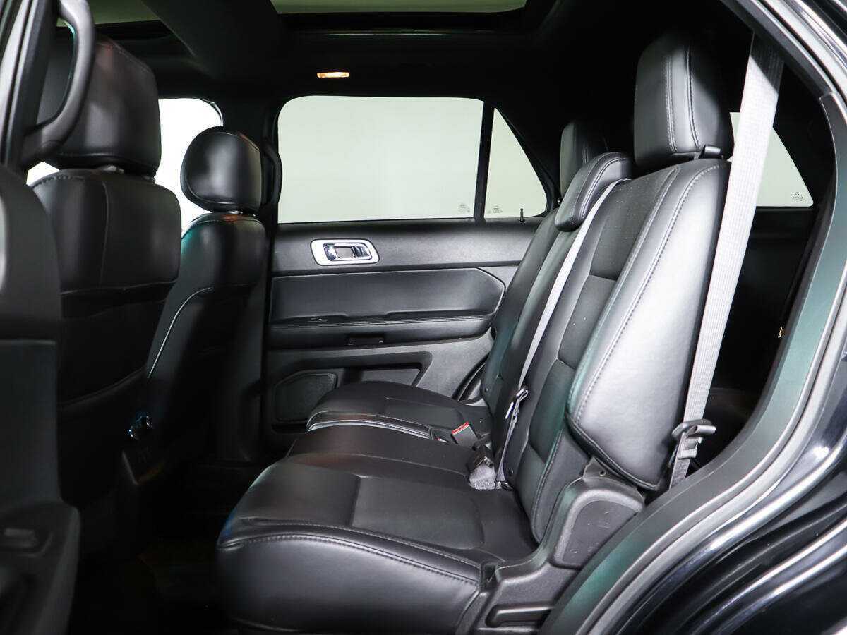 Ford Explorer б/у, 2015, Автоматическая. Фото: #9