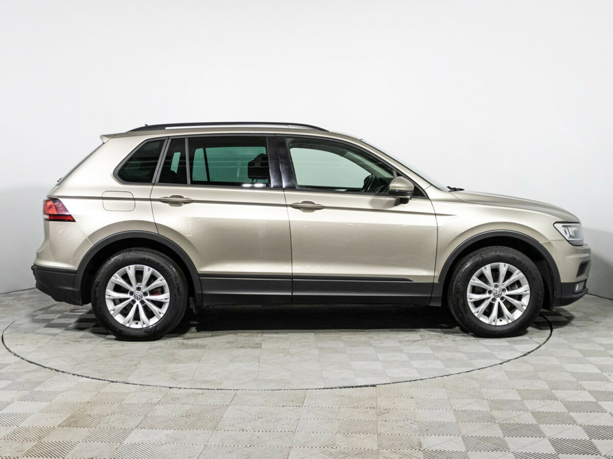 Volkswagen Tiguan б/у, 2019, Роботизированная. Фото: #3