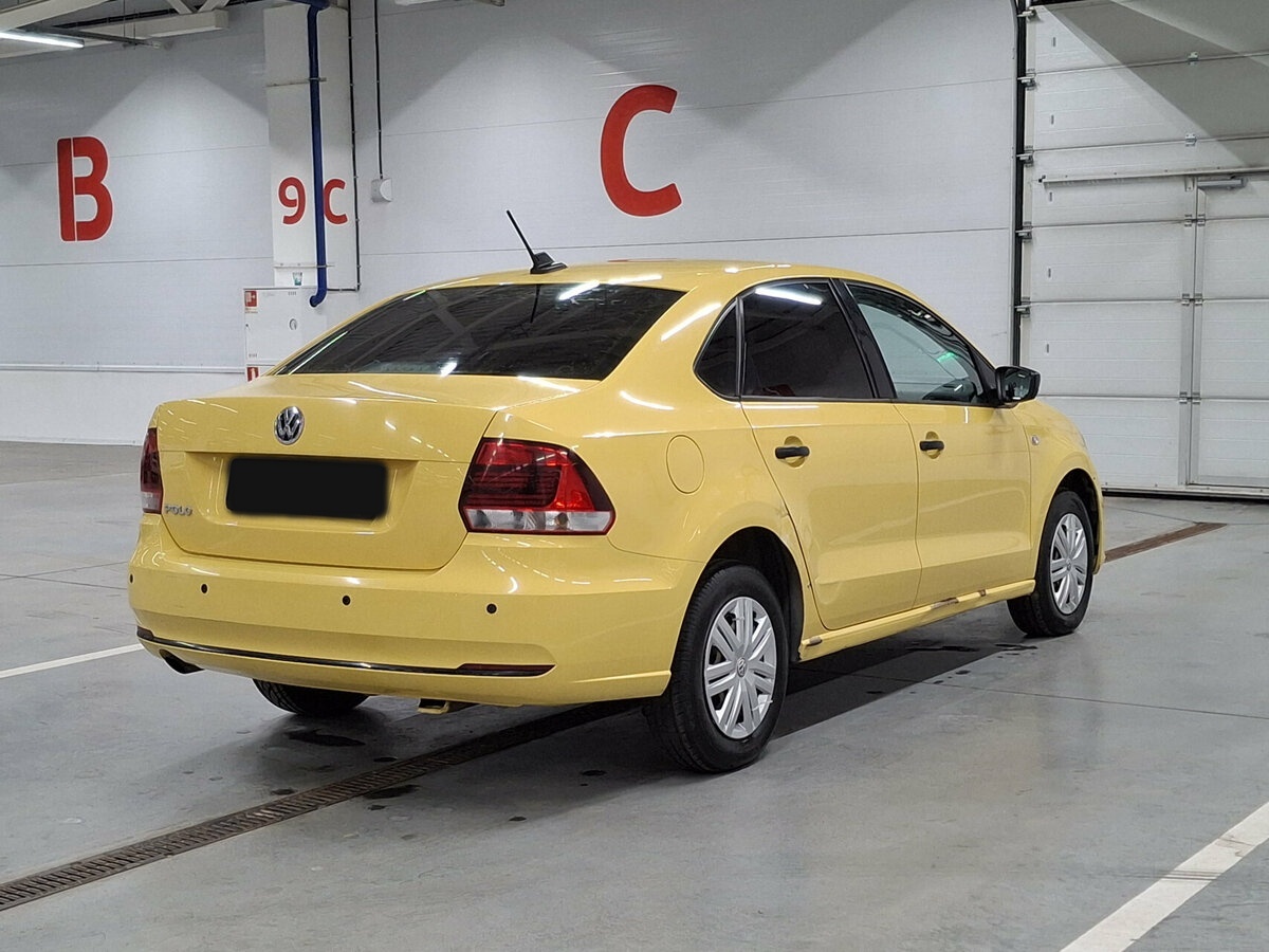 Volkswagen Polo б/у, 2017, Механическая. Фото: #4