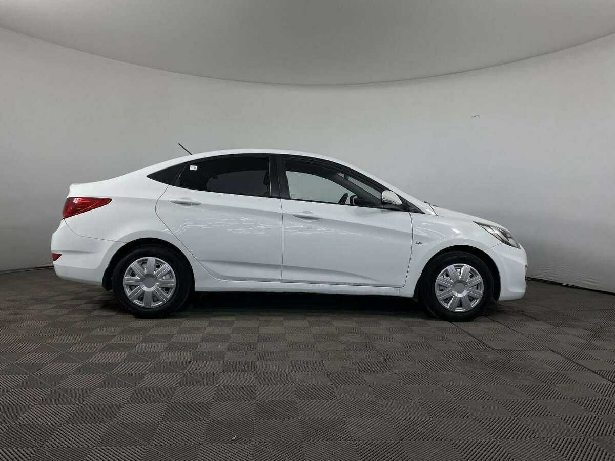 Hyundai Solaris б/у, 2012, Автоматическая. Фото: #3