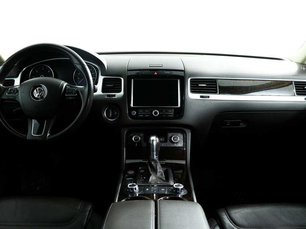 Volkswagen Touareg б/у, 2012, Автоматическая. Фото: #10