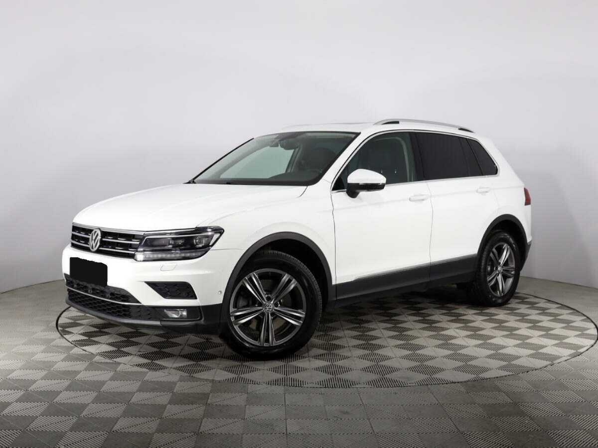 Volkswagen Tiguan б/у, 2018, Роботизированная. Посмотреть фото