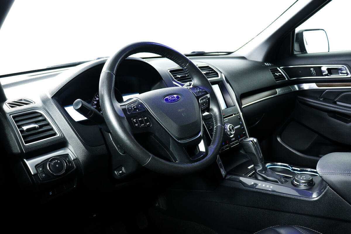 Ford Explorer б/у, 2015, Автоматическая. Фото: #13