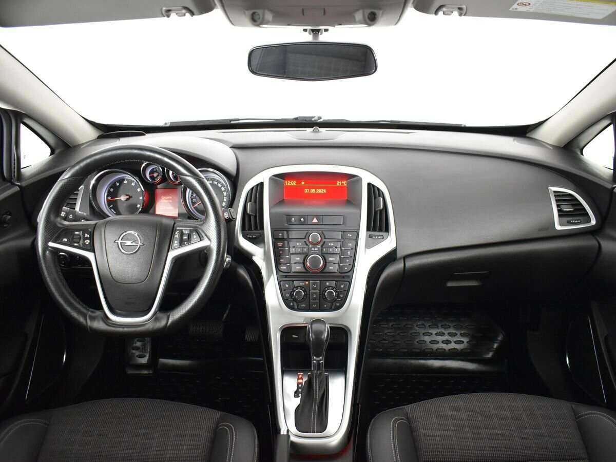 Opel Astra б/у, 2013, Автоматическая. Фото: #8