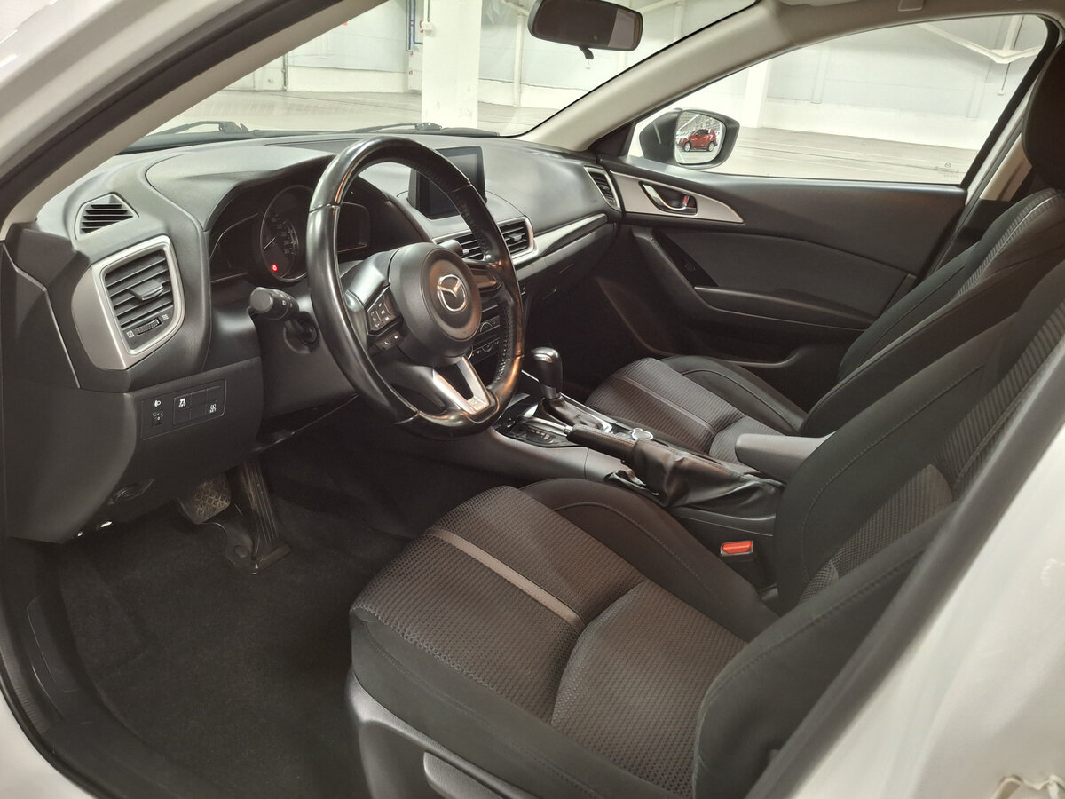 Mazda 3 б/у, 2018, Автоматическая. Фото: #15