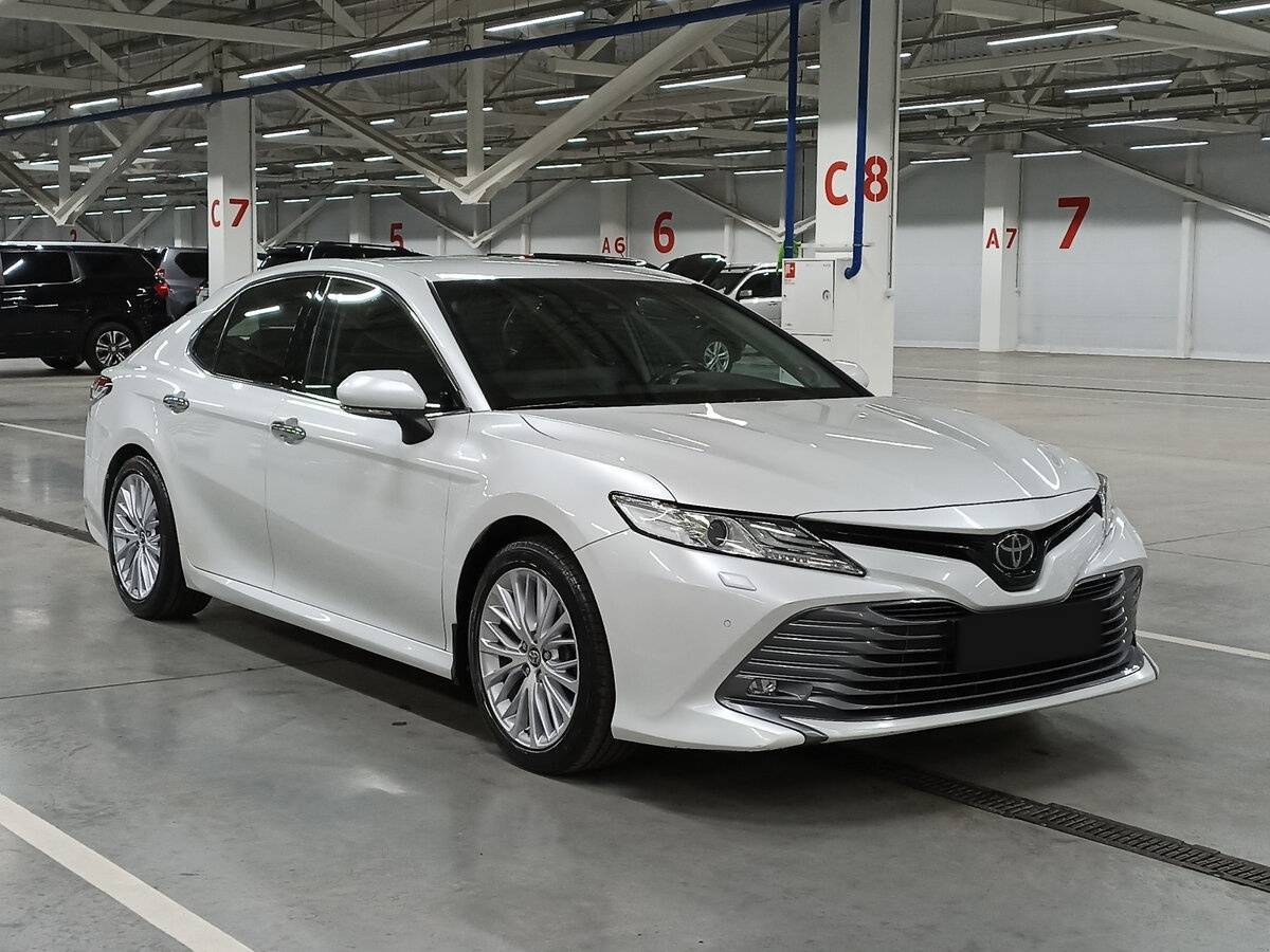 Toyota Camry б/у, 2019, Автоматическая. Фото: #2