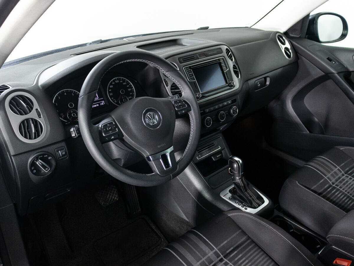 Volkswagen Tiguan б/у, 2015, Автоматическая. Фото: #10