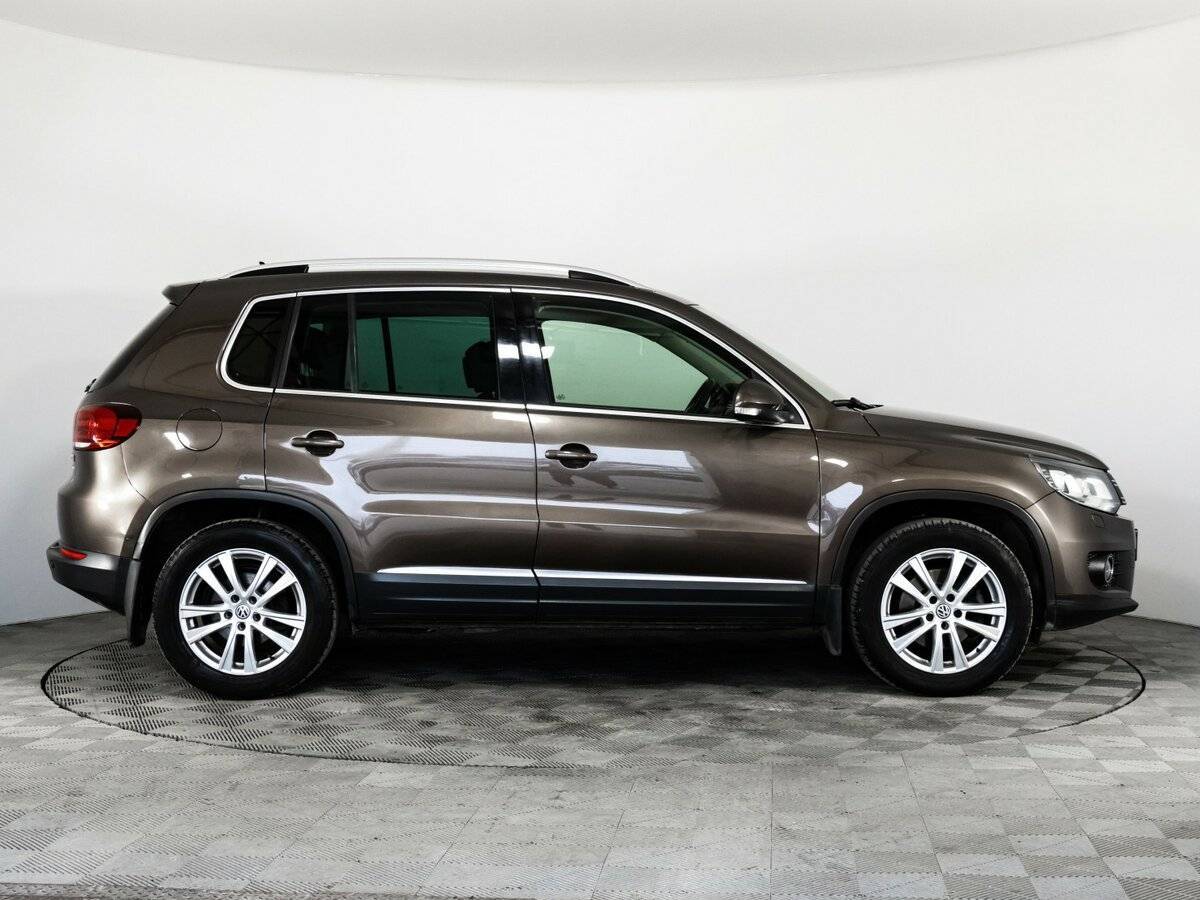 Volkswagen Tiguan б/у, 2014, Автоматическая. Фото: #3