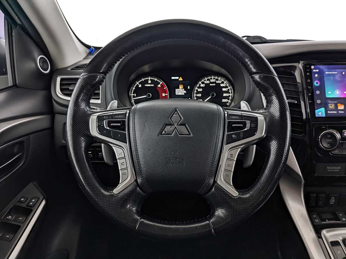 Mitsubishi Pajero Sport б/у, 2017, Автоматическая. Фото: #19