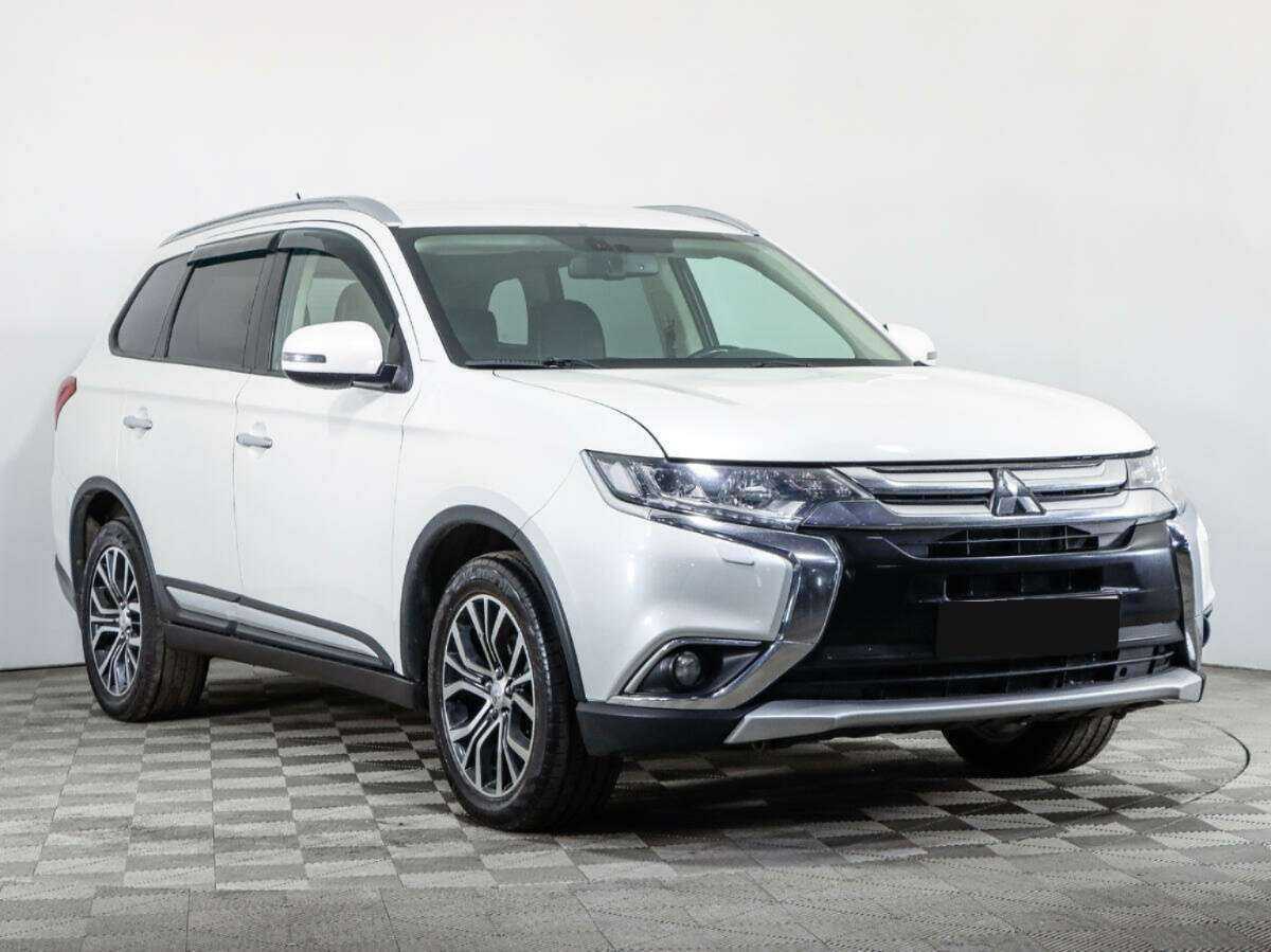 Mitsubishi Outlander б/у, 2016, Вариатор. Фото: #2