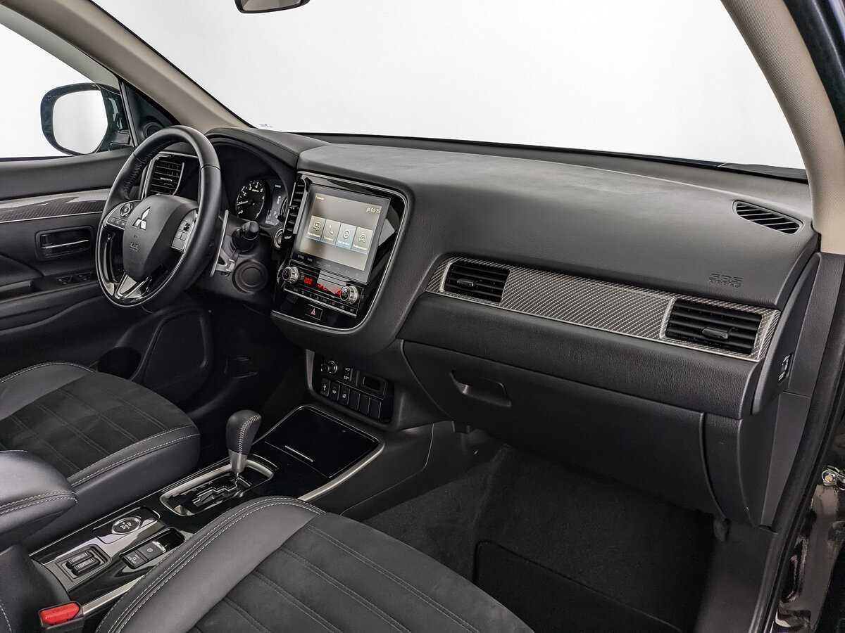 Mitsubishi Outlander б/у, 2022, Вариатор. Фото: #8