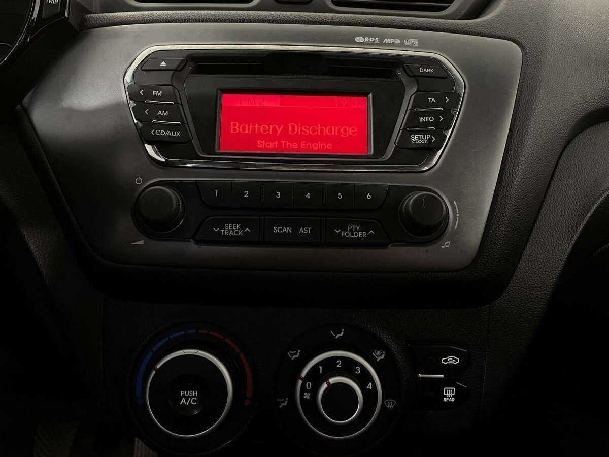 Kia Rio б/у, 2013, Механическая. Фото: #11