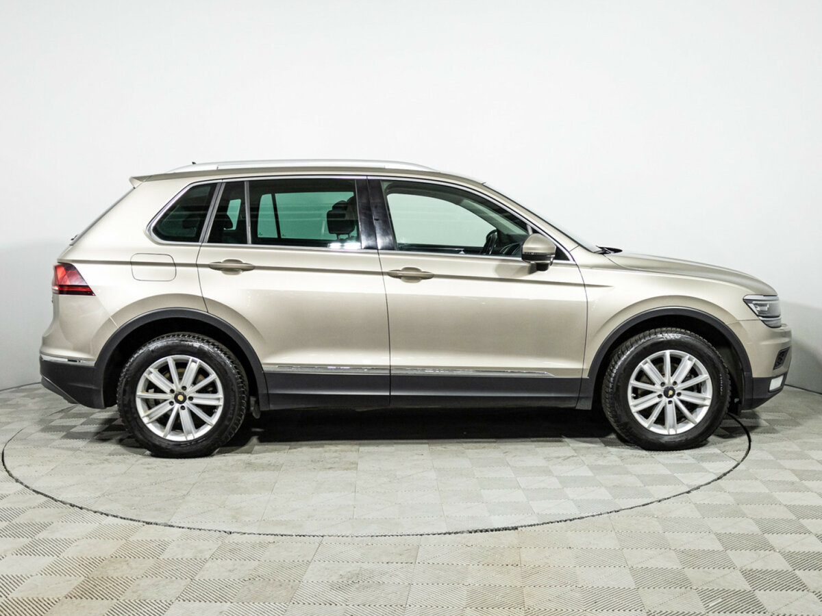 Volkswagen Tiguan б/у, 2017, Роботизированная. Фото: #3
