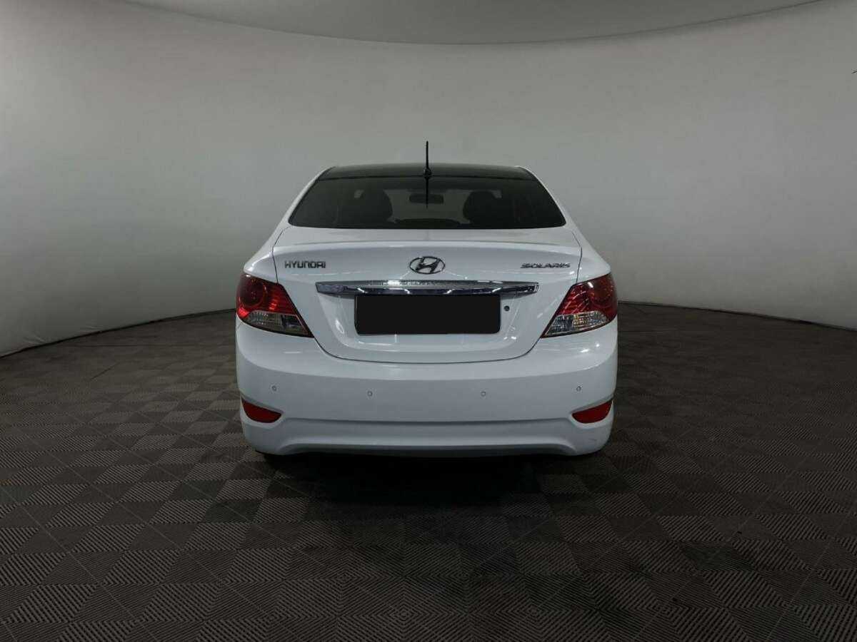 Hyundai Solaris б/у, 2012, Автоматическая. Фото: #2