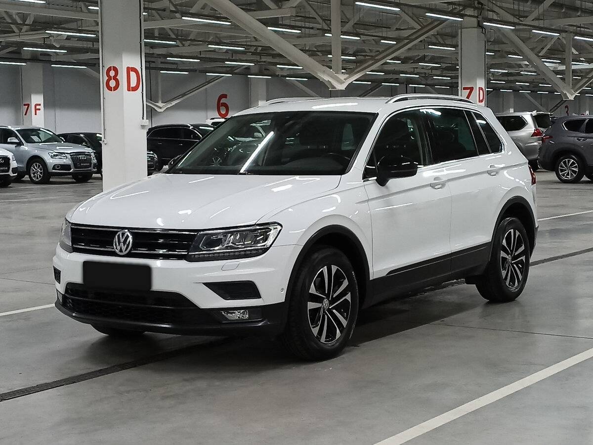 Volkswagen Tiguan б/у, 2019, Роботизированная. Посмотреть фото