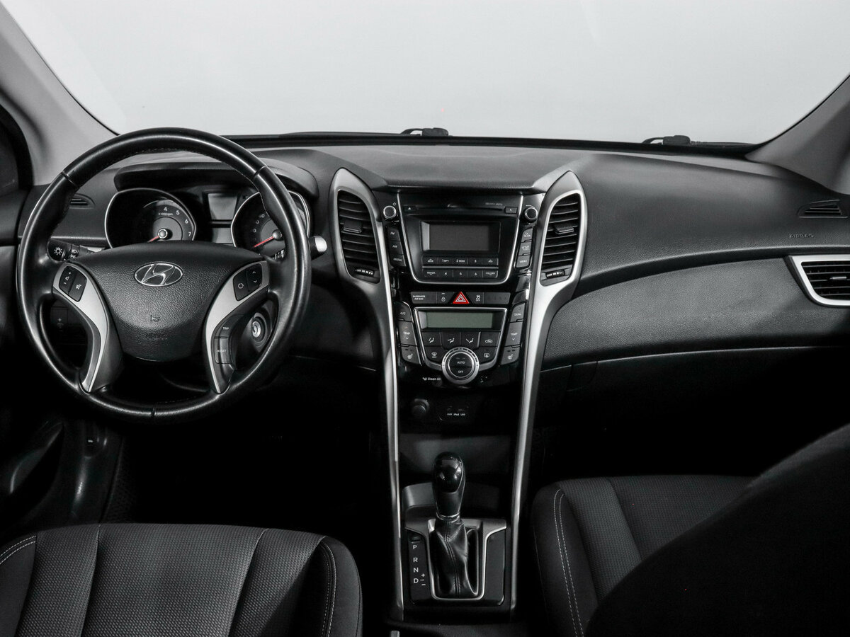 Hyundai i30 б/у, 2014, Автоматическая. Фото: #9