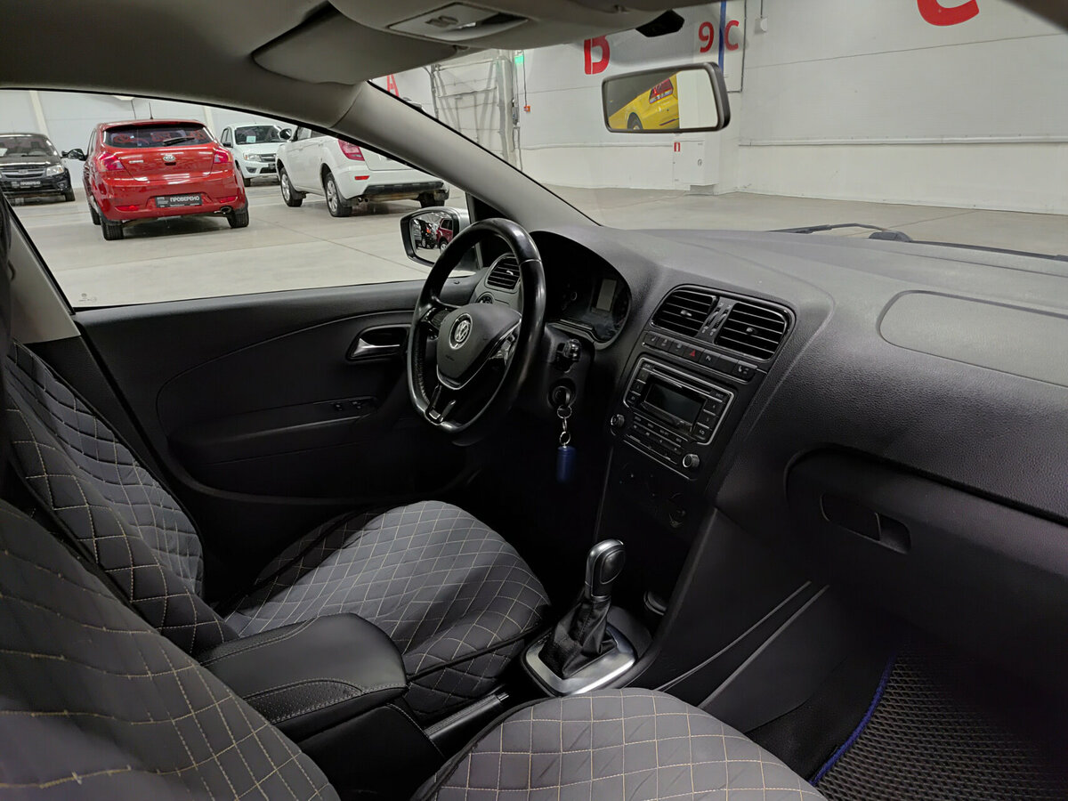 Volkswagen Polo б/у, 2015, Автоматическая. Фото: #10