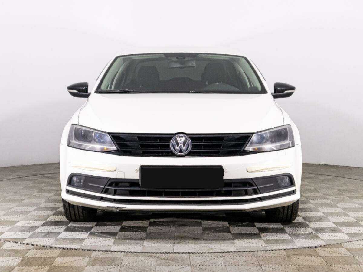 Volkswagen Jetta б/у, 2015, Механическая. Фото: #1