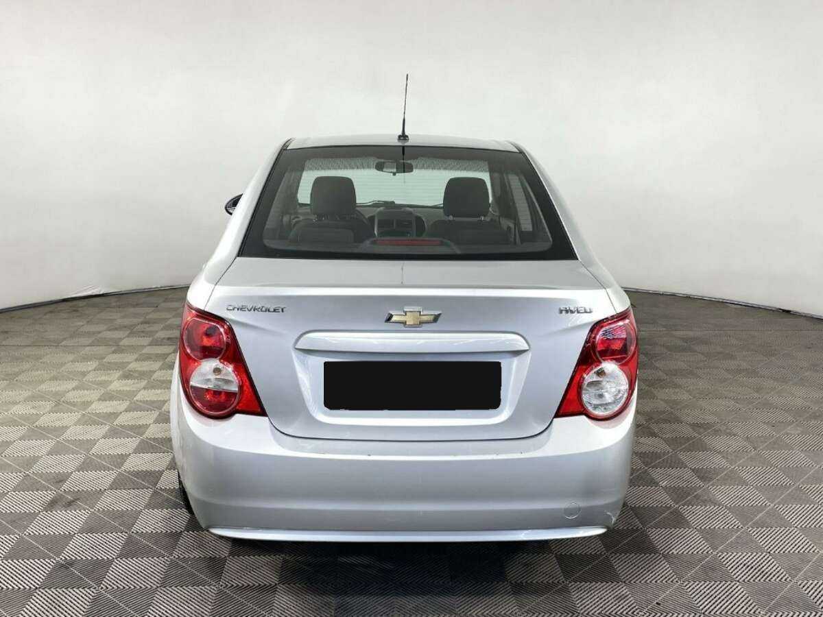 Chevrolet Aveo б/у, 2013, Механическая. Фото: #1