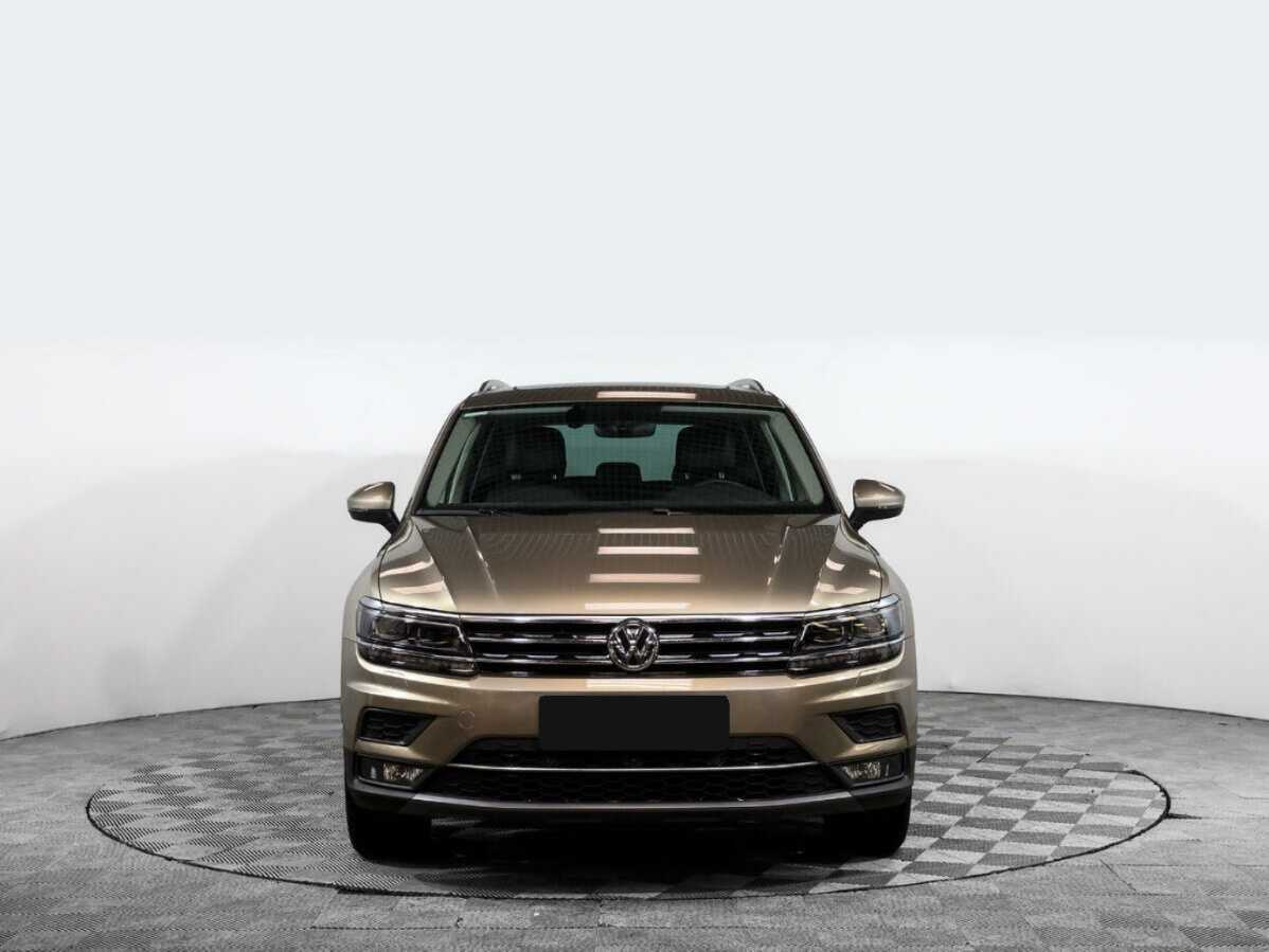 Volkswagen Tiguan б/у, 2017, Роботизированная. Посмотреть фото