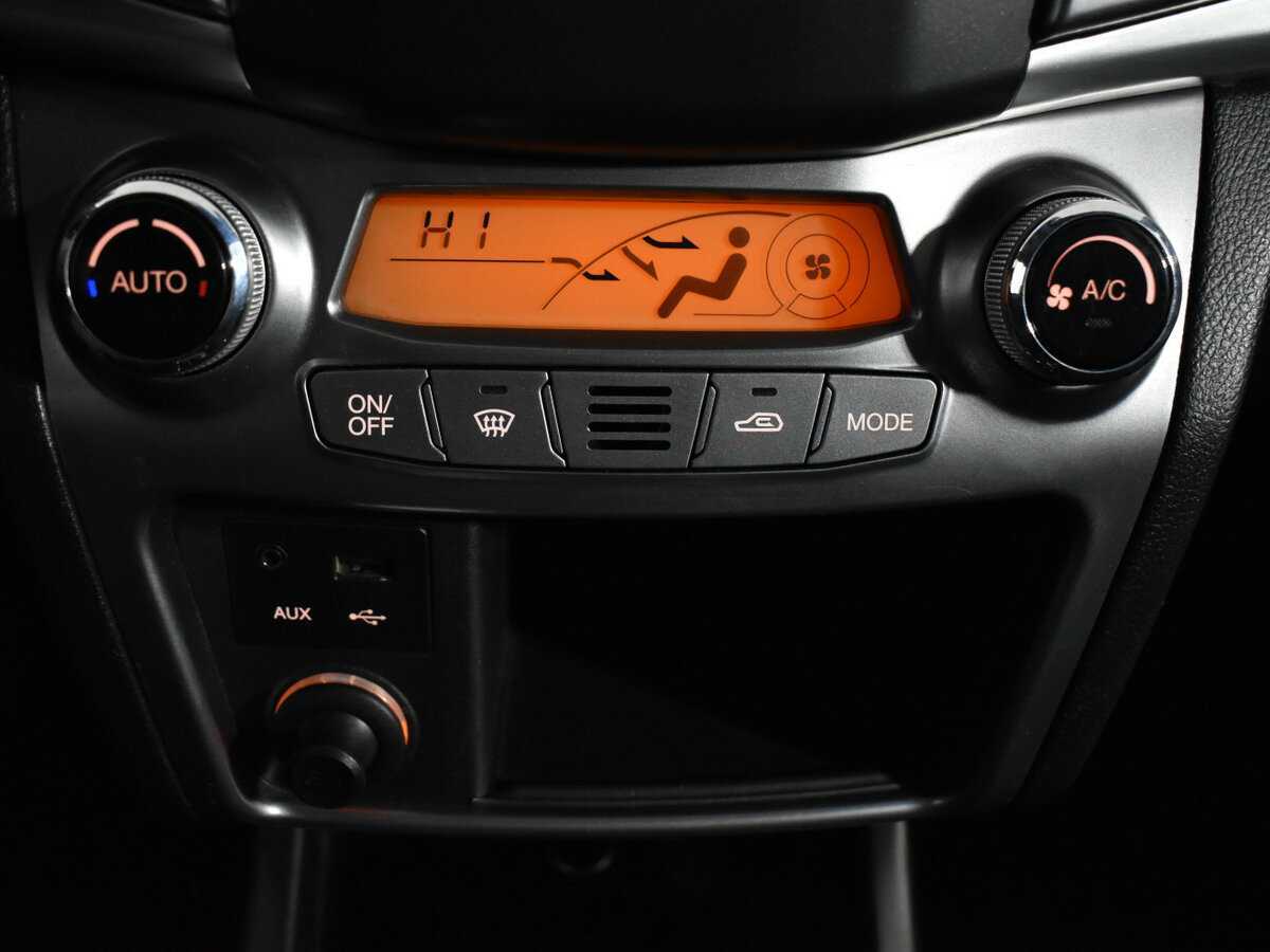 SsangYong Actyon б/у, 2013, Автоматическая. Фото: #13