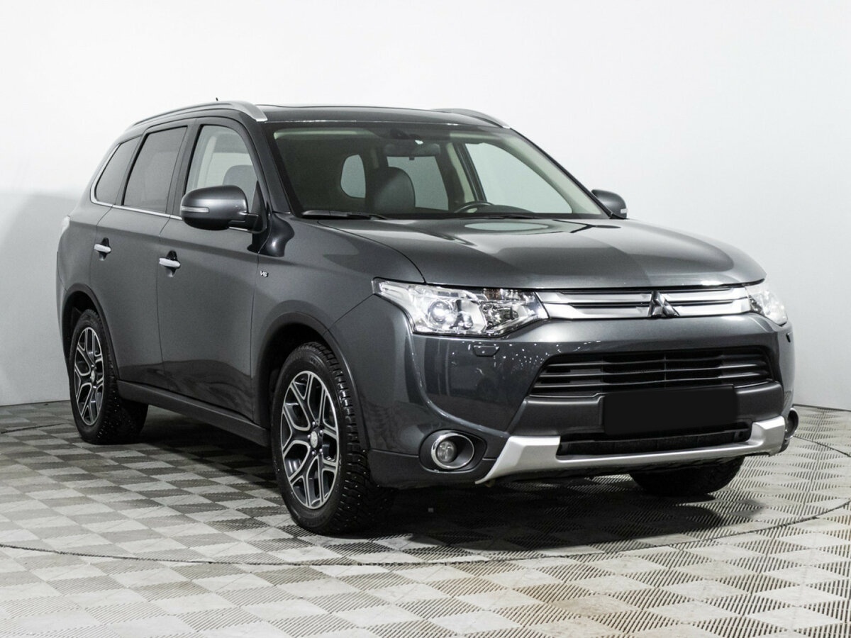 Mitsubishi Outlander б/у, 2014, Автоматическая. Фото: #2