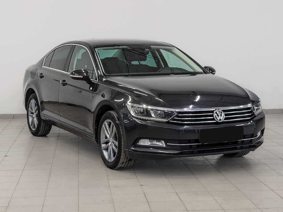 Volkswagen Passat б/у, 2019, Роботизированная. Фото: #2