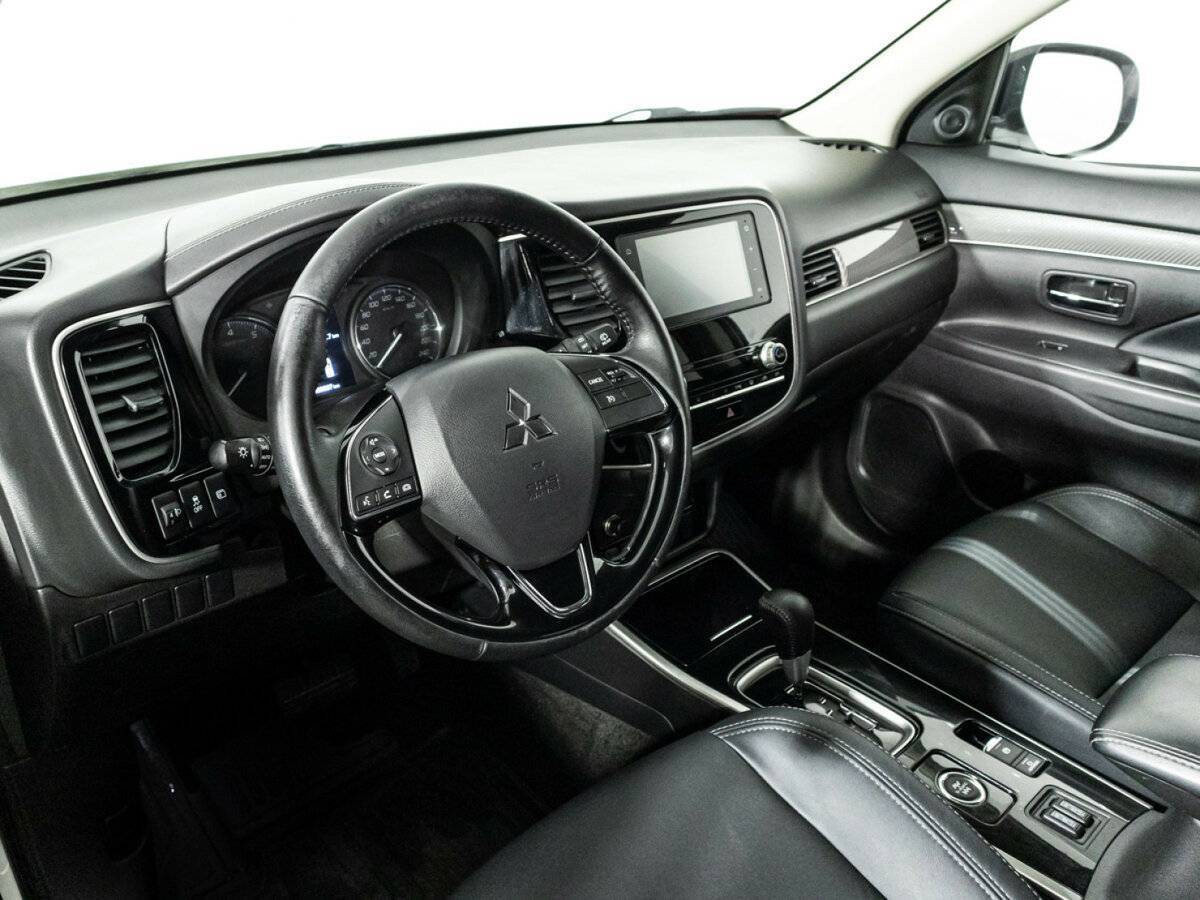 Mitsubishi Outlander б/у, 2020, Вариатор. Фото: #10