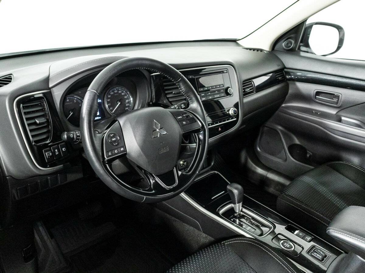 Mitsubishi Outlander б/у, 2022, Вариатор. Фото: #10