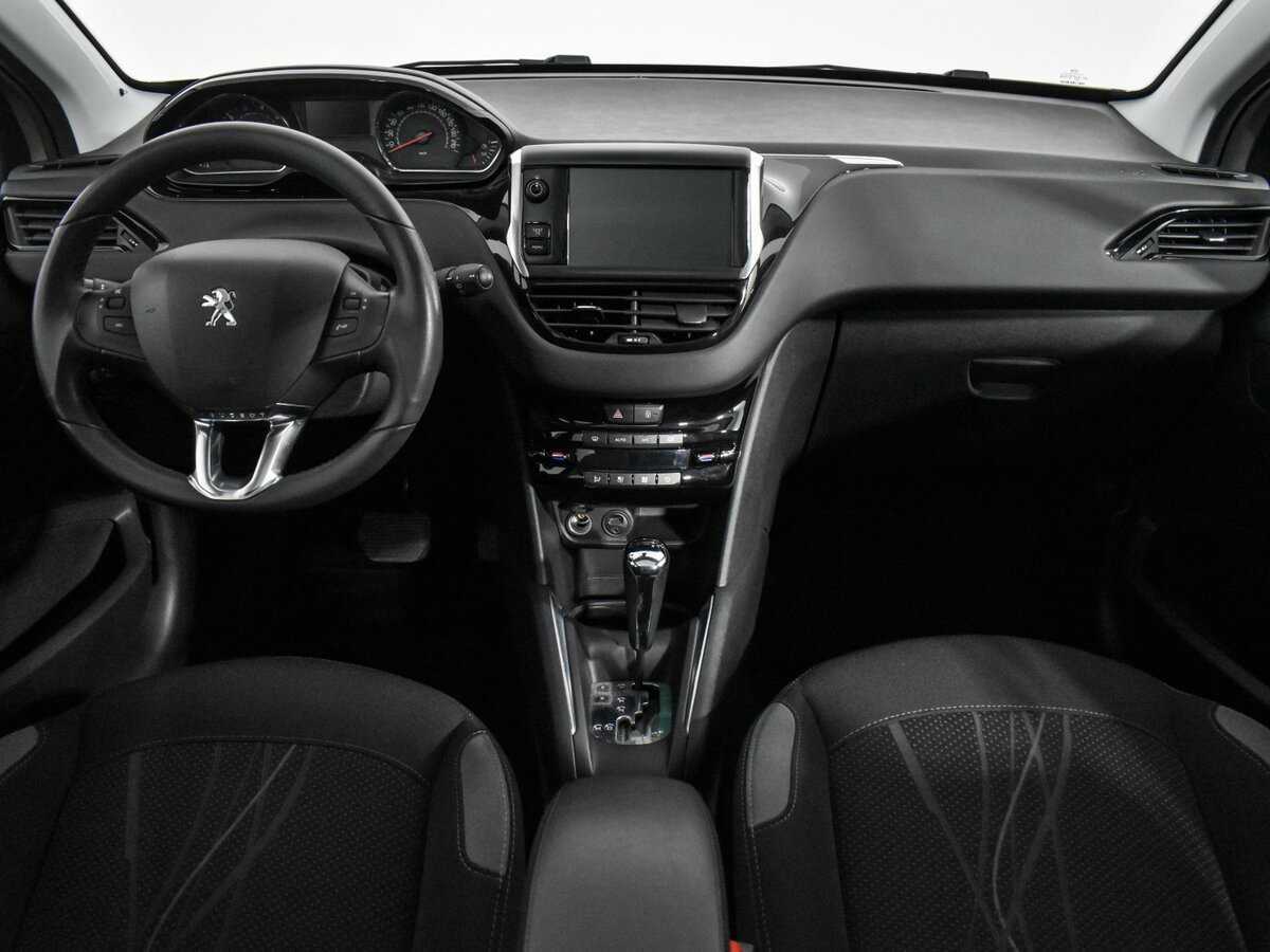 Peugeot 208 б/у, 2014, Автоматическая. Фото: #14