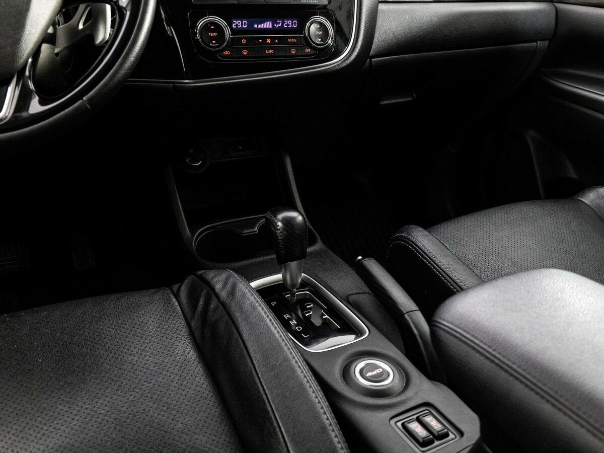 Mitsubishi Outlander б/у, 2015, Вариатор. Фото: #9