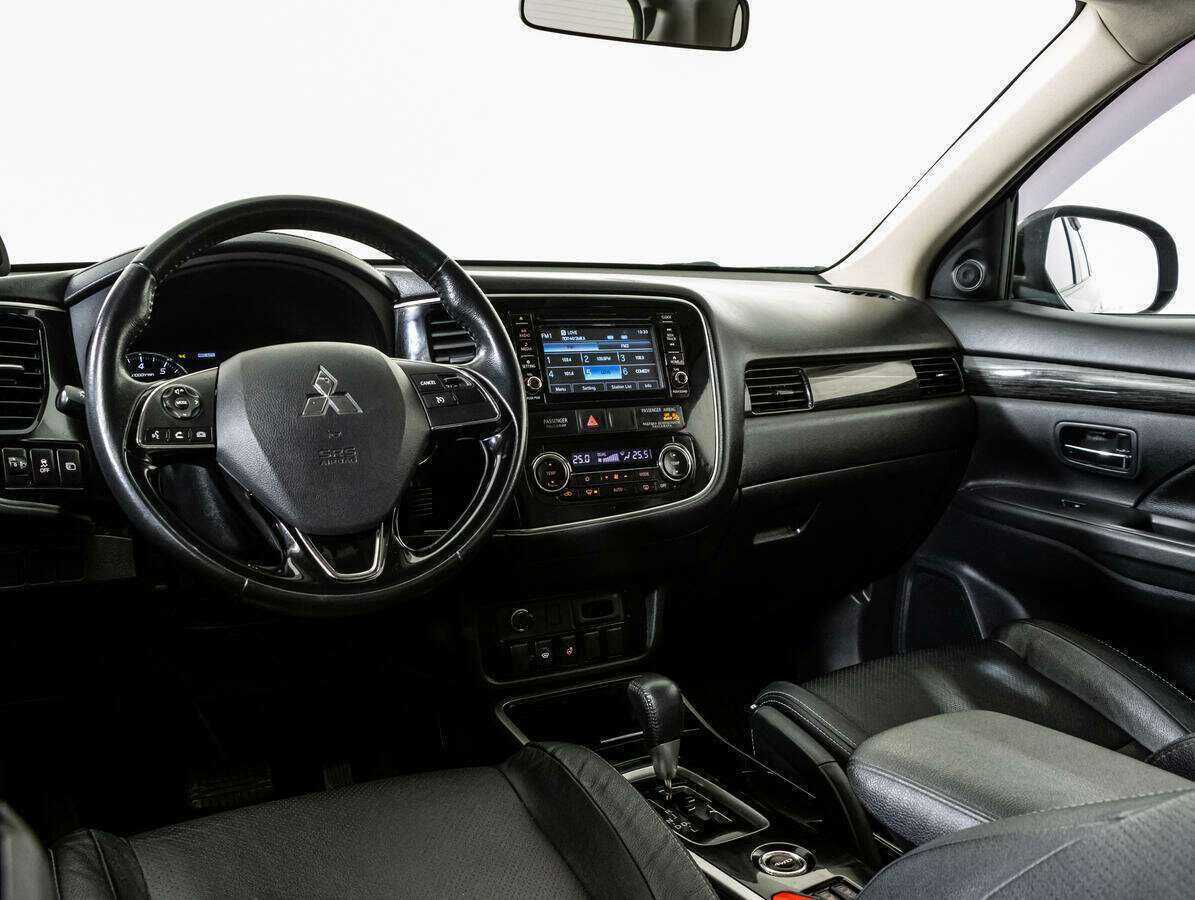 Mitsubishi Outlander б/у, 2017, Вариатор. Фото: #10
