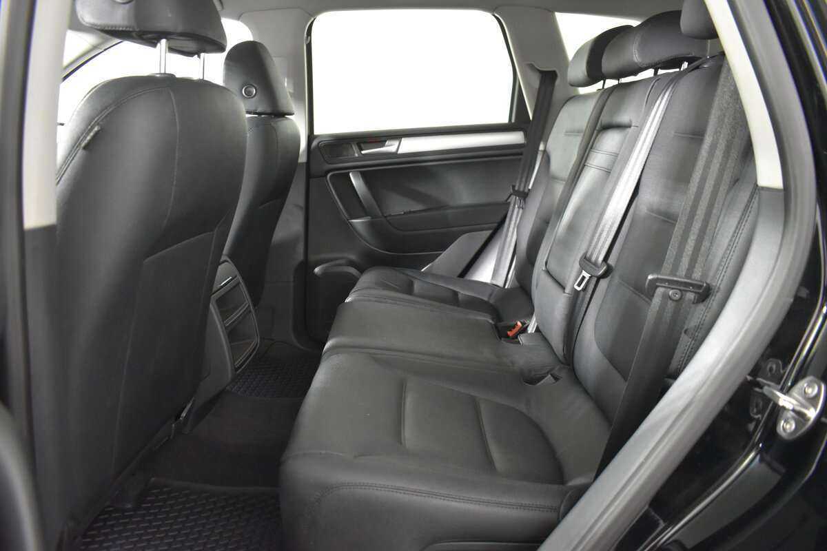 Volkswagen Touareg б/у, 2013, Автоматическая. Фото: #10