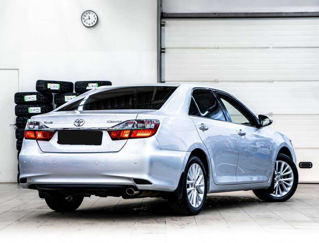 Toyota Camry б/у, 2015, Автоматическая. Фото: #2