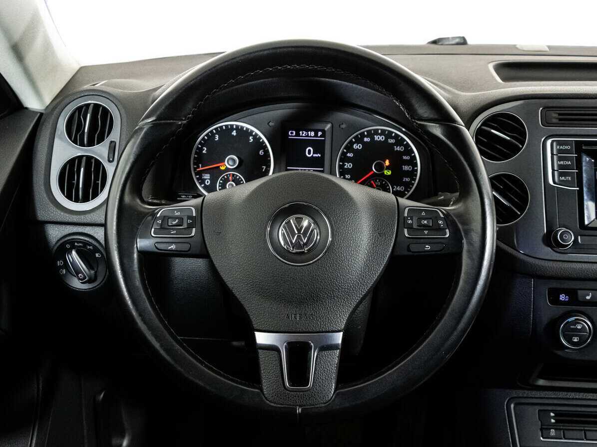 Volkswagen Tiguan б/у, 2016, Автоматическая. Фото: #9