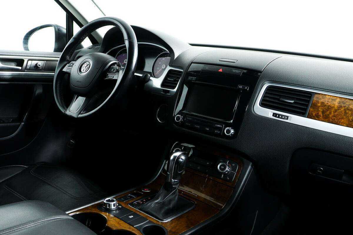 Volkswagen Touareg б/у, 2012, Автоматическая. Фото: #7