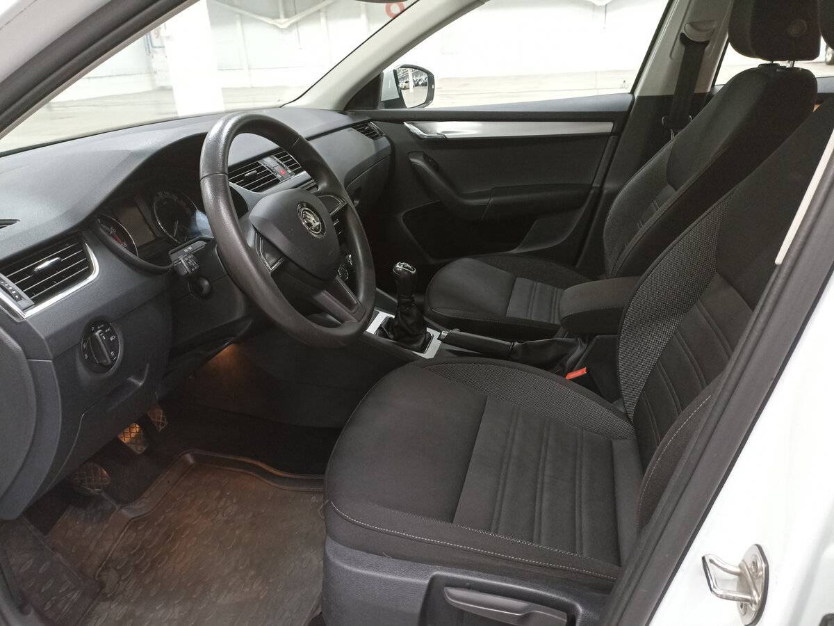 Skoda Octavia б/у, 2019, Механическая. Фото: #15