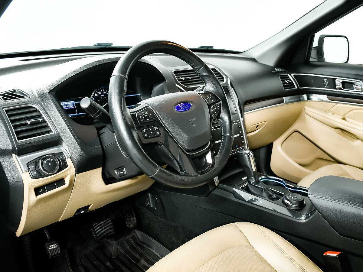 Ford Explorer б/у, 2017, Автоматическая. Фото: #11